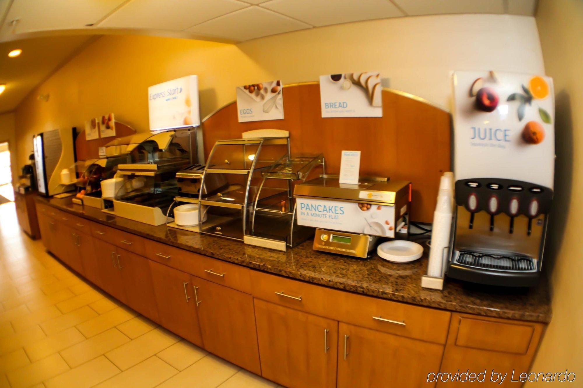 Holiday Inn Express & Suites Indianapolis North - Carmel By Ihg エクステリア 写真