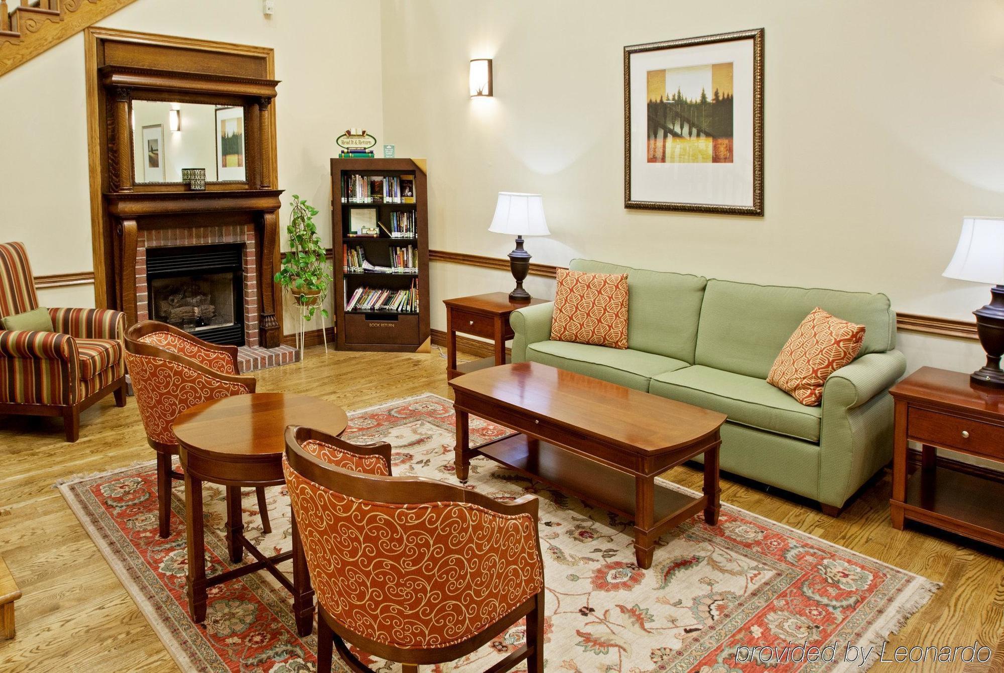 Holiday Inn Express & Suites Indianapolis North - Carmel By Ihg エクステリア 写真