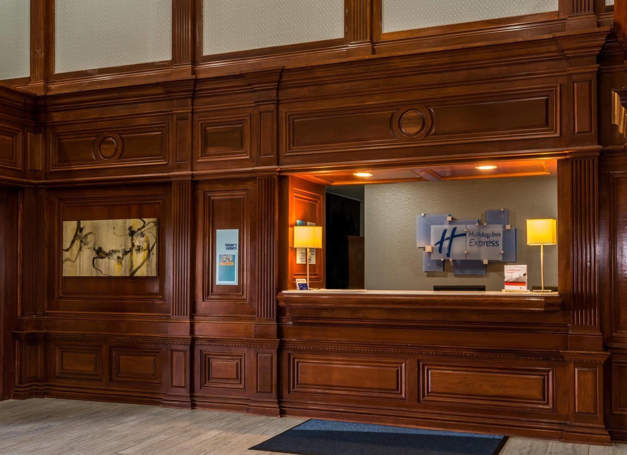 Holiday Inn Express & Suites Indianapolis North - Carmel By Ihg エクステリア 写真