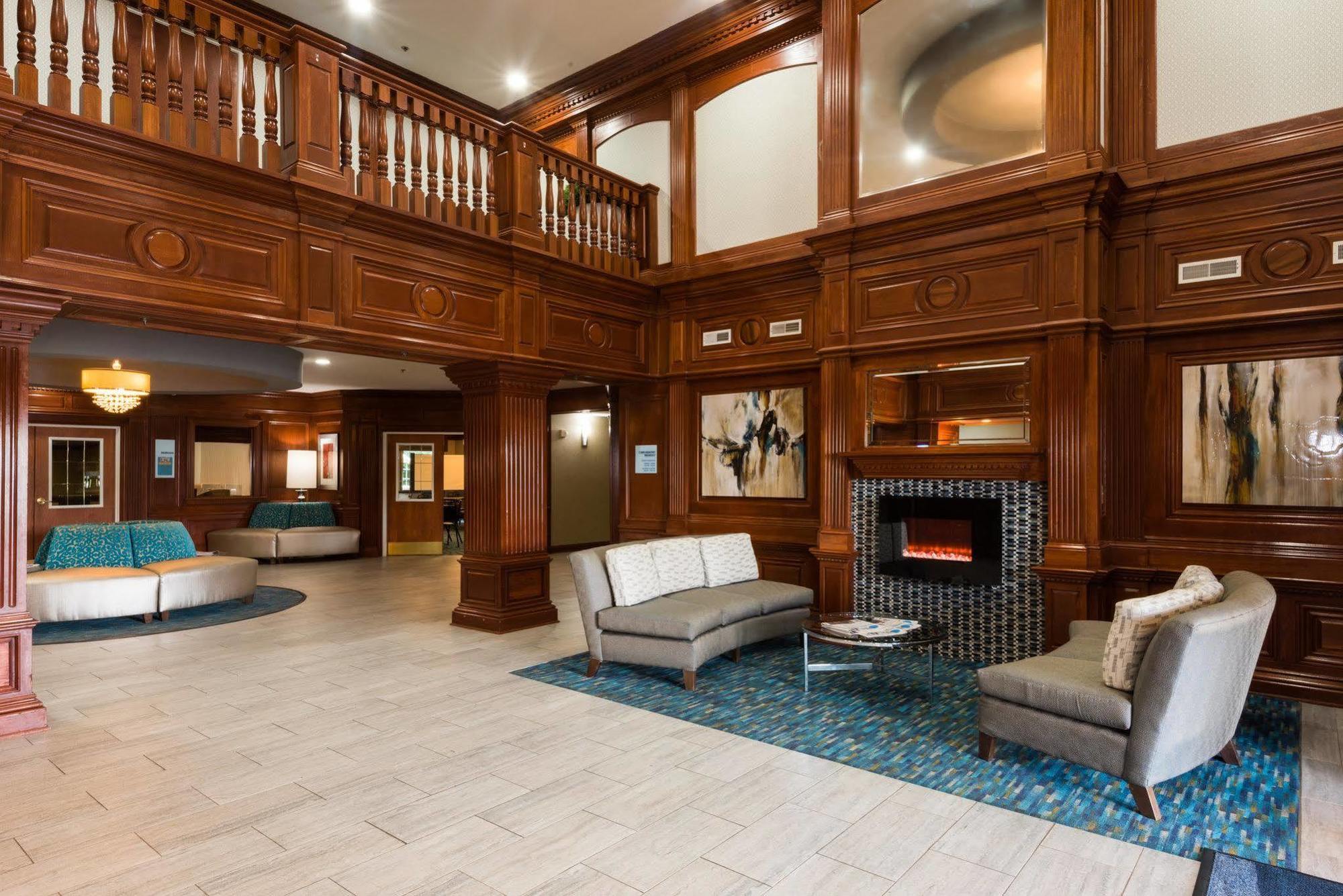 Holiday Inn Express & Suites Indianapolis North - Carmel By Ihg エクステリア 写真