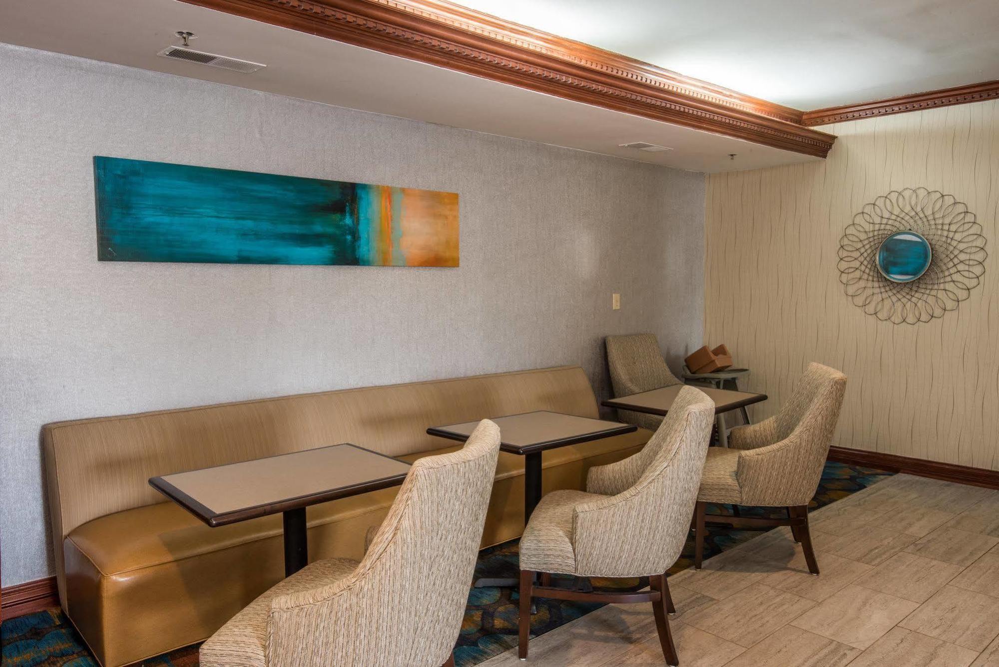 Holiday Inn Express & Suites Indianapolis North - Carmel By Ihg エクステリア 写真
