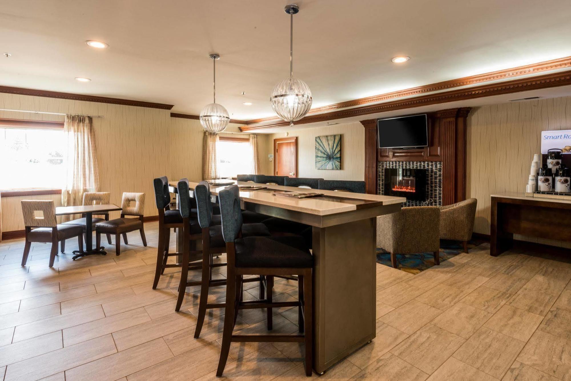 Holiday Inn Express & Suites Indianapolis North - Carmel By Ihg エクステリア 写真