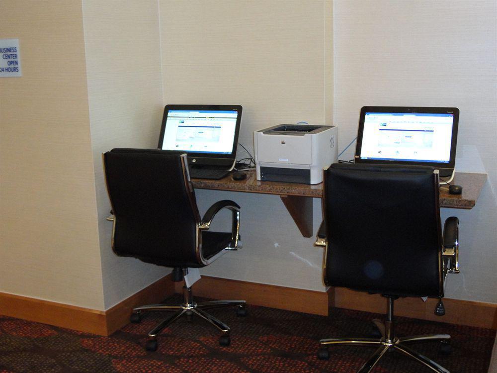 Holiday Inn Express & Suites Indianapolis North - Carmel By Ihg エクステリア 写真